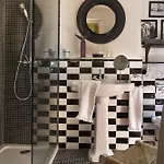 Otel Le Petit Chomel 3*