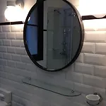 Le Petit Chomel Otel 3*