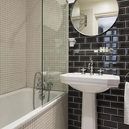 Le Petit Chomel Hotel