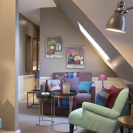 Le Petit Chomel Hotel