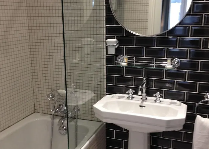 Le Petit Chomel Paris