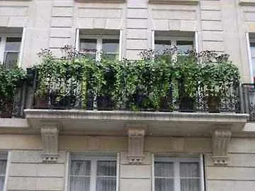 Le Petit Chomel 3* Paris