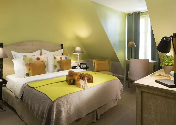 Hotel Le Petit Chomel 3*