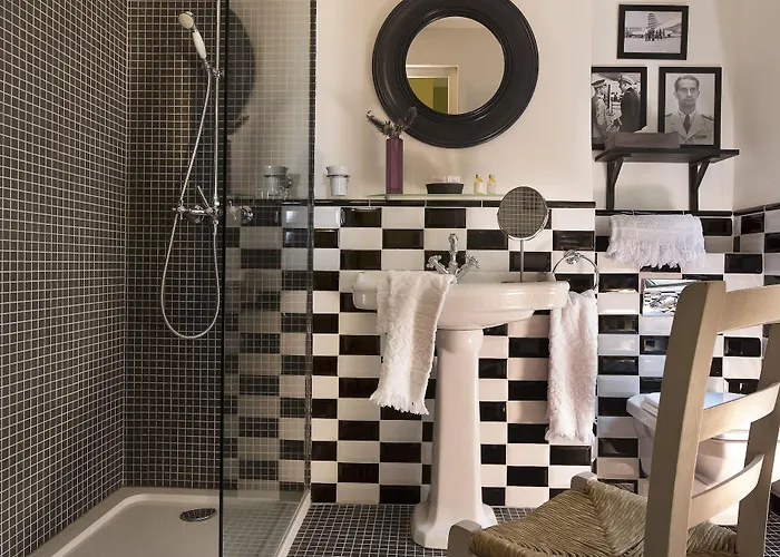 Hotel Le Petit Chomel 3*