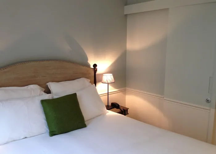 Le Petit Chomel Hotel