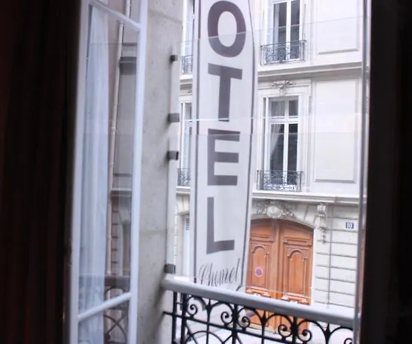 Hotel Le Petit Chomel 3*